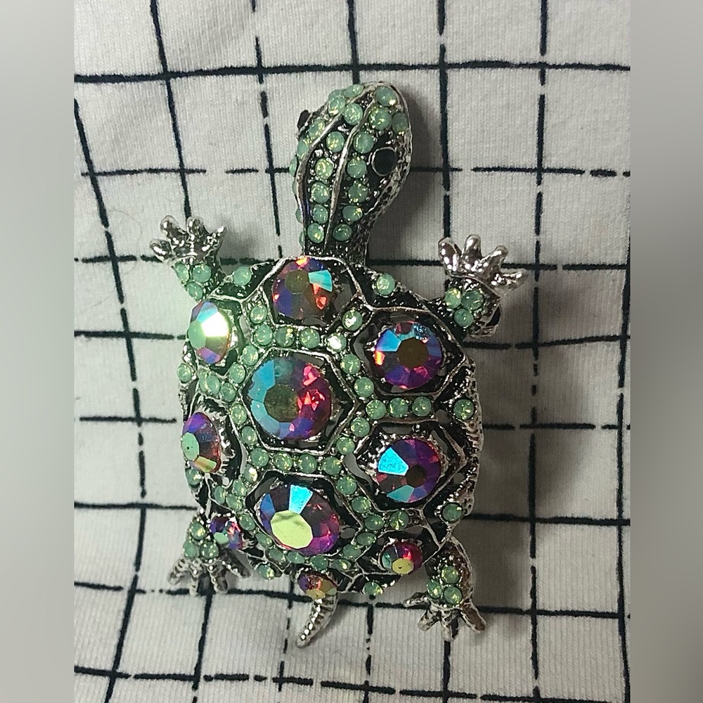 Rhinestone Turtle Brooch Green + Pink - Picture 3 of 4